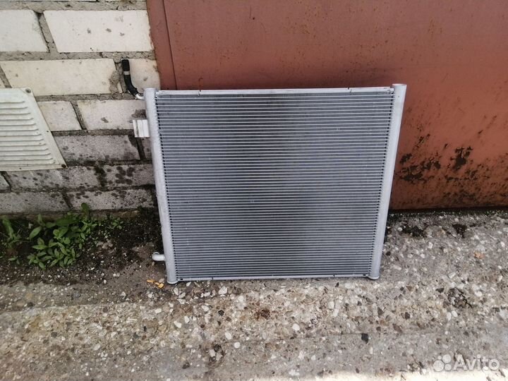 Радиатор охлаждения основн Land Rover Discovery V