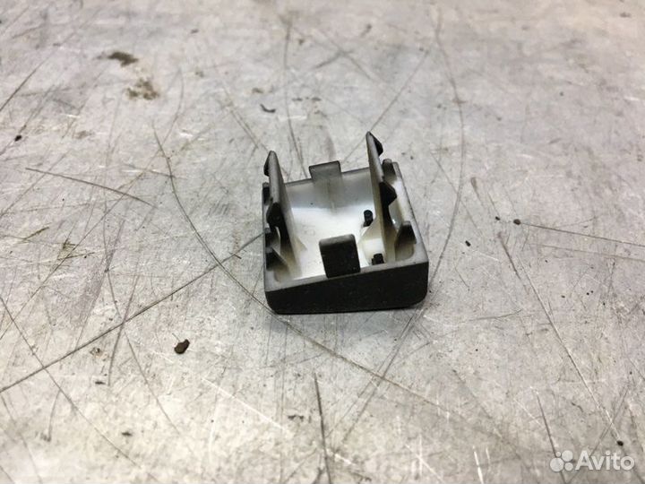 Заглушка Audi A4 B6 2000-2004 седан 2 2002 V91