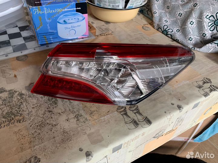 Задний правый фонарь Camry 70 полный led битое ст