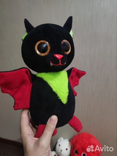 Большой пакет крупных и средних игрушек