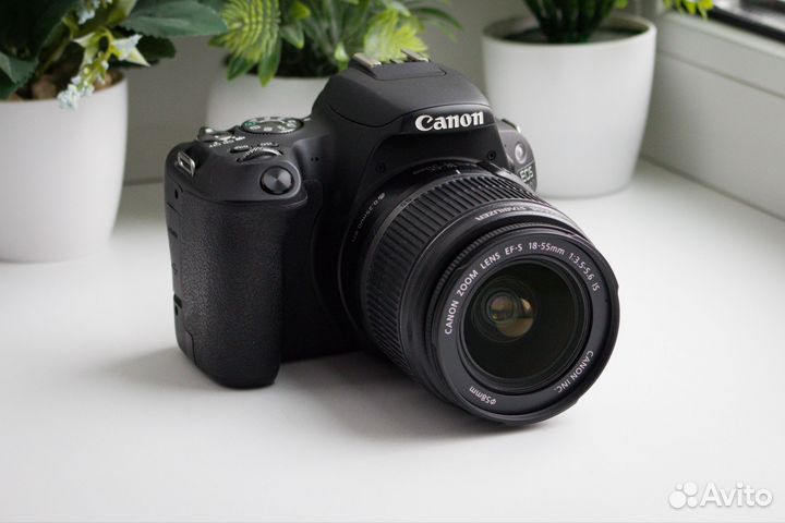 Canon 200D Kit + Комплект