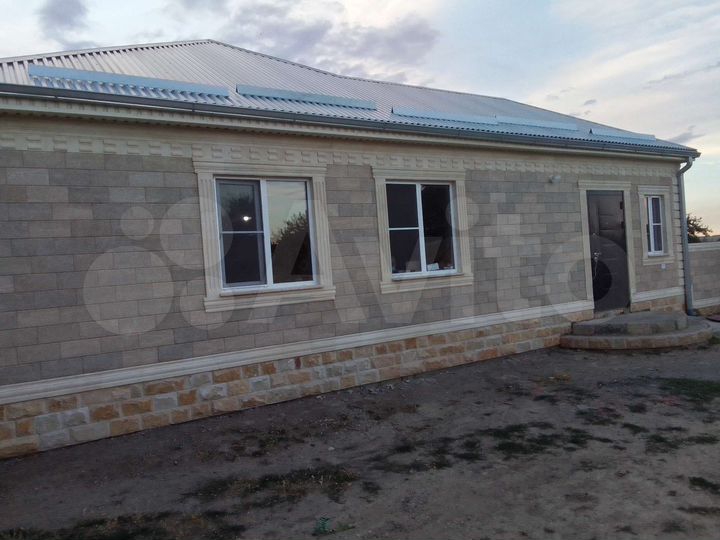 Дом 1100 м² на участке 15 сот.