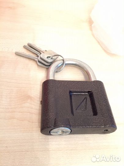 Замок навесной новый