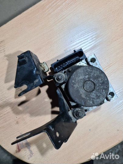 Блок ABS Renault Sandero 2010