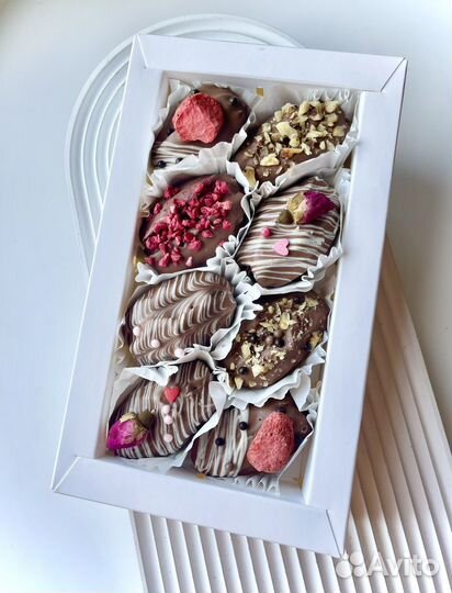 Королевские финики и бананы в шоколаде