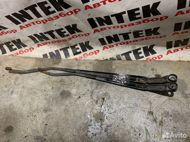 Поводок дворника передний Hyundai Getz