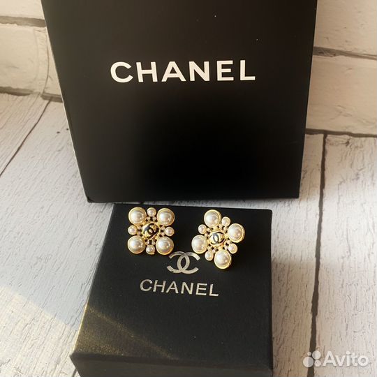 Серьги Chanel