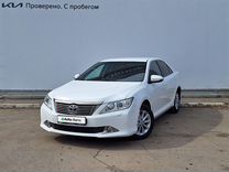 Toyota Camry 2.5 AT, 2013, 110 000 км, с пробегом, цена 2 010 000 руб.