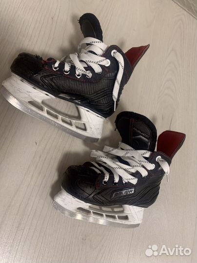 Хоккейная экипировка: полная -коньки, баул, и пр