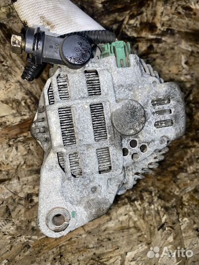 Генератор EJ20Y Subaru Legacy BP5 23700AA520