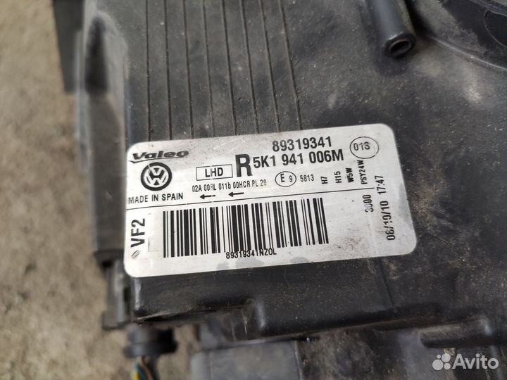 Фара правая Volkswagen Golf 6 с дефектами