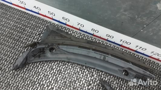 Накладка декоративная (жабо, дождевик) mitsubishi