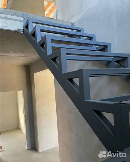 Лестницы на металлокаркасе