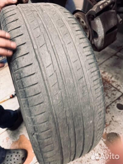 Yokohama BluEarth AE50 235/55 R18 V