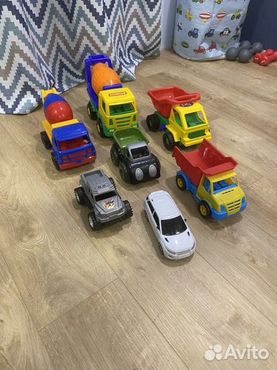 Игрушки машинки пакетом
