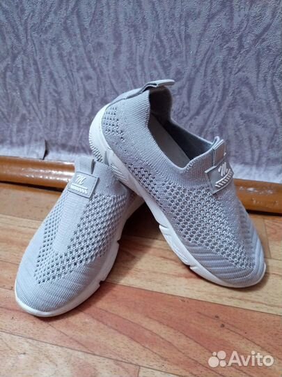 Кроссовки детские