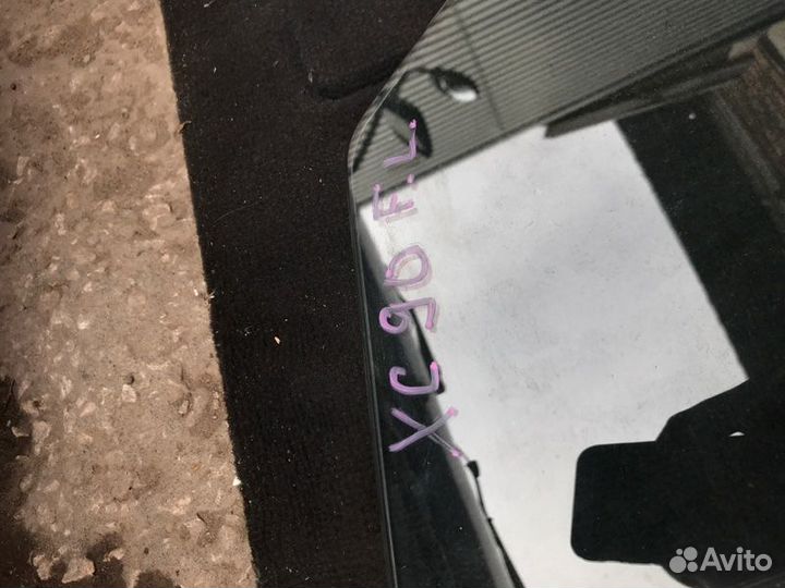 Стекло двери переднее левое Volvo Xc90