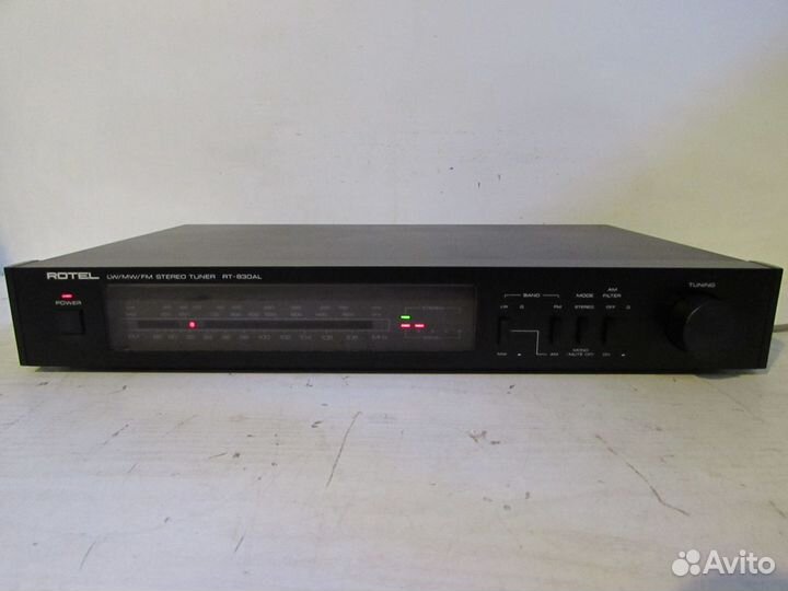 Rotel RT-830A Стерео Тюнер
