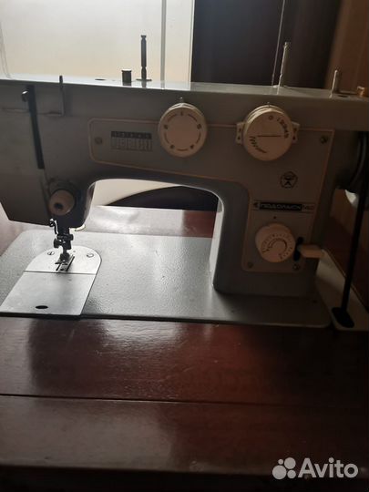 Швейная машина Подольск 142