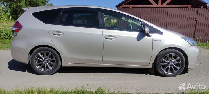 Toyota Prius Alpha 1.8 CVT, 2017, 190 000 км