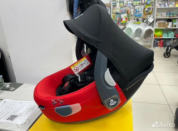 Автолюлька Swandoo Albert Lite Goji Red & Chia Bla