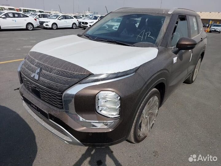 Mitsubishi Outlander 2.5 CVT, 2023