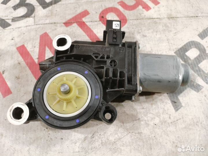 Мотор стеклоподъемника задний левый Skoda Fabia