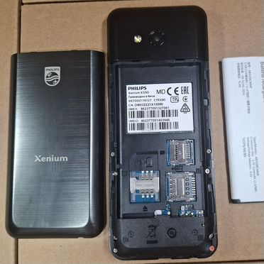 Philips Xenium E590, 2 SIM