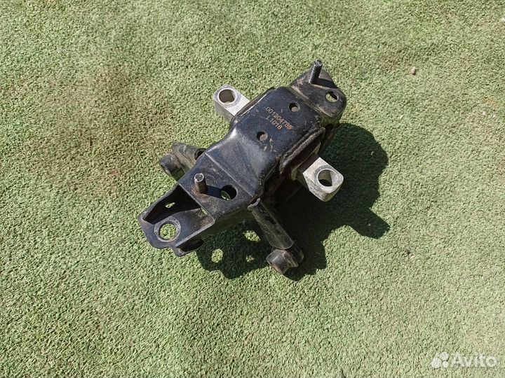 Опора двигателя (Подушка) левая Skoda Fabia 2