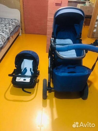 Пеленальный комод и кроватка