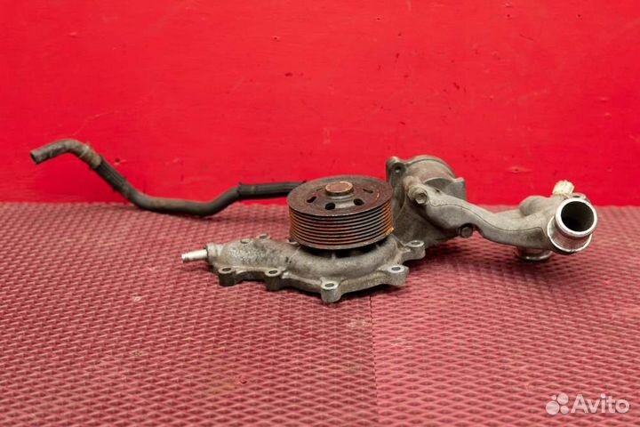 Помпа Toyota Land Cruiser 200 1VD 2012