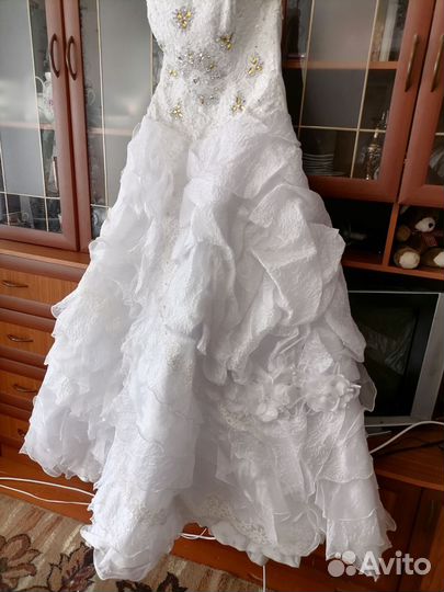 Свадебное платье 48 50 бу