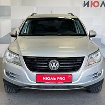 Volkswagen Tiguan 2.0 AT, 2010, 213 000 км, с пробегом, цена 1 180 000 руб.