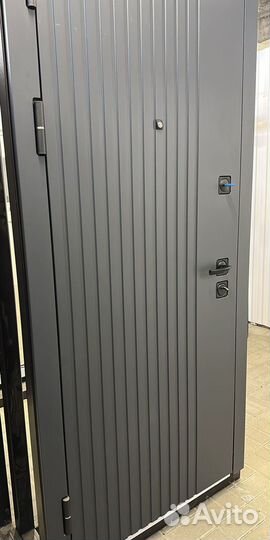 Входная дверь Вертикаль