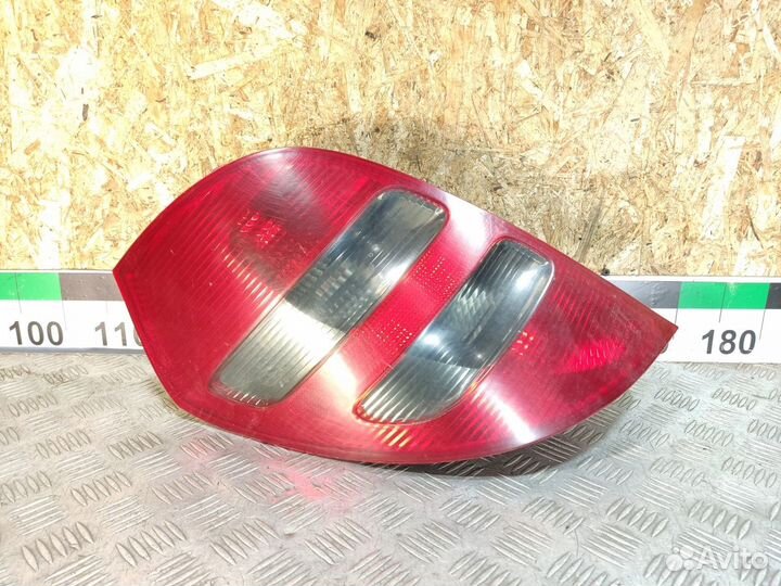 Фонарь задний левый A 169