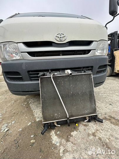 Радиатор охлаждения двигателя Toyota Hiace 2009KDH