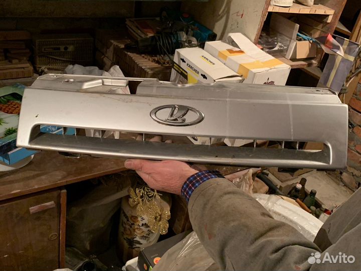 Накладка на решетку переднего бампера ваз 2110