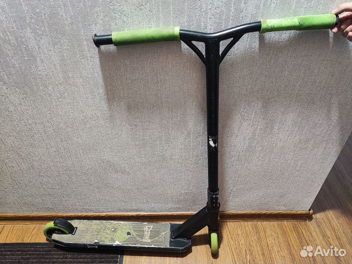 Трюковой самокат