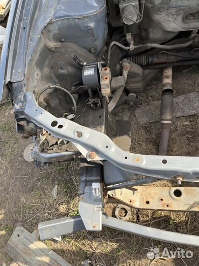 Передняя часть кузова Nissan Primera P12