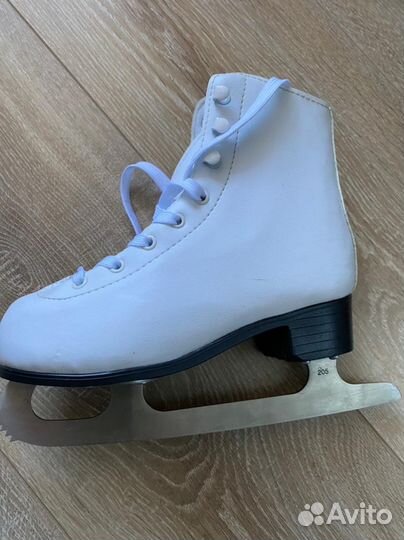 Продам коньки 33 размер