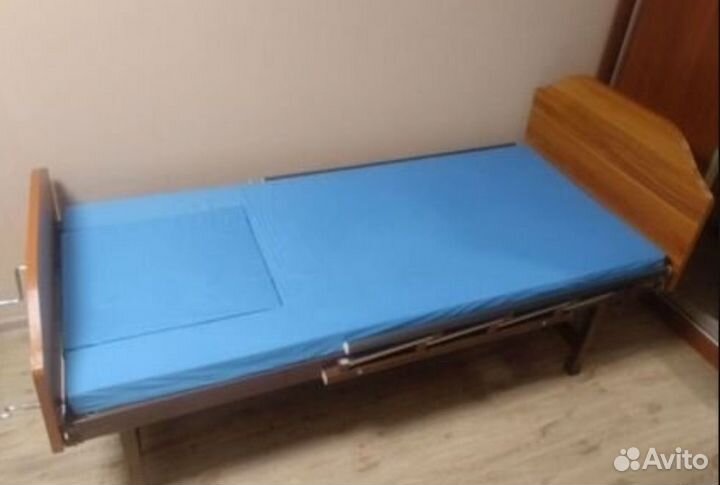 Медицинская кровать для лежачих больных