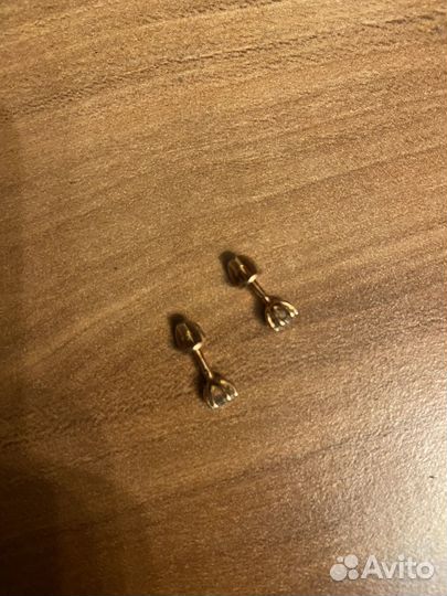 Золотые пуссеты 375