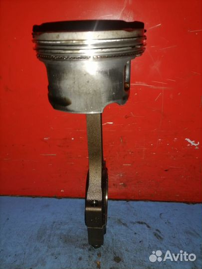 Поршень с шатуном Chevrolet Captiva 3.2 10HMC