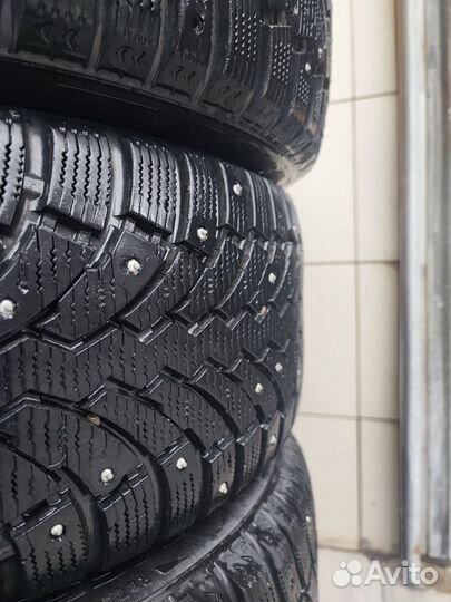 Pirelli Formula Ice 215/55 R16 97T