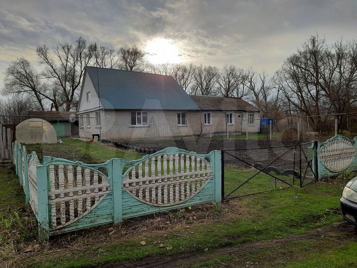 Дом 99,7 м² на участке 8 сот.