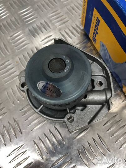 Водяной насос (помпа ) 240739 metelli