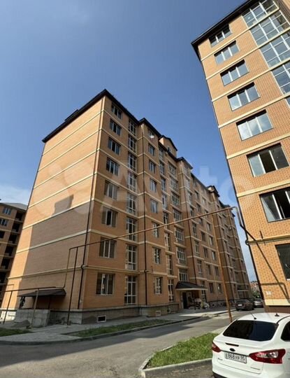 3-к. квартира, 108 м², 2/8 эт.