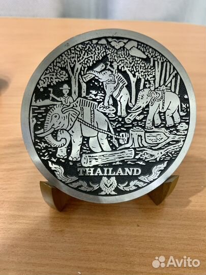 Медальон 2х сторонний. Рельефный на металле 9 см