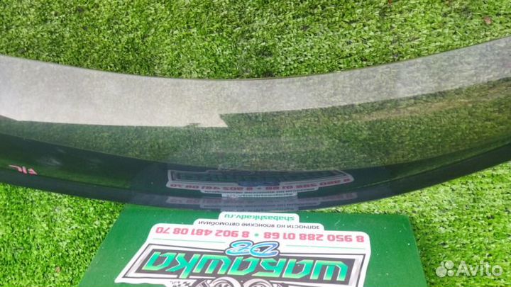 Ветровик передний левый Toyota Granvia KCH10 1KZ