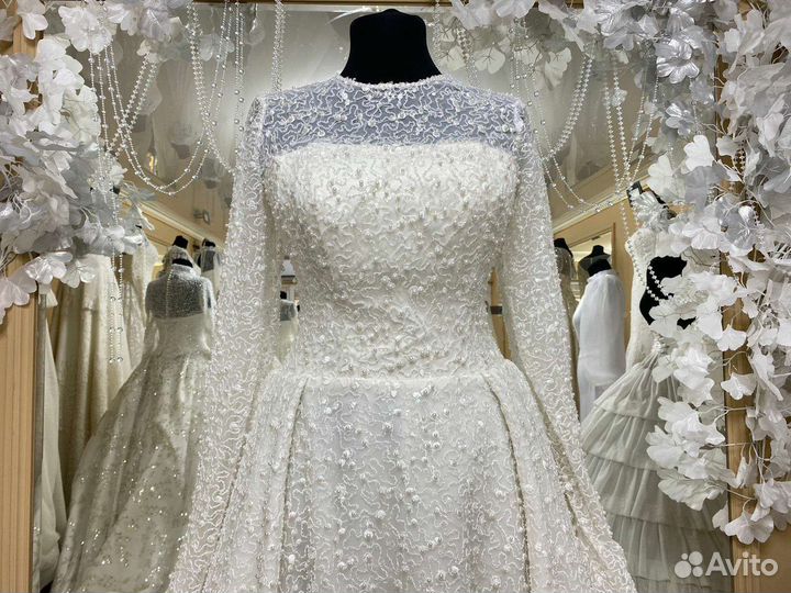 Свадебное платье